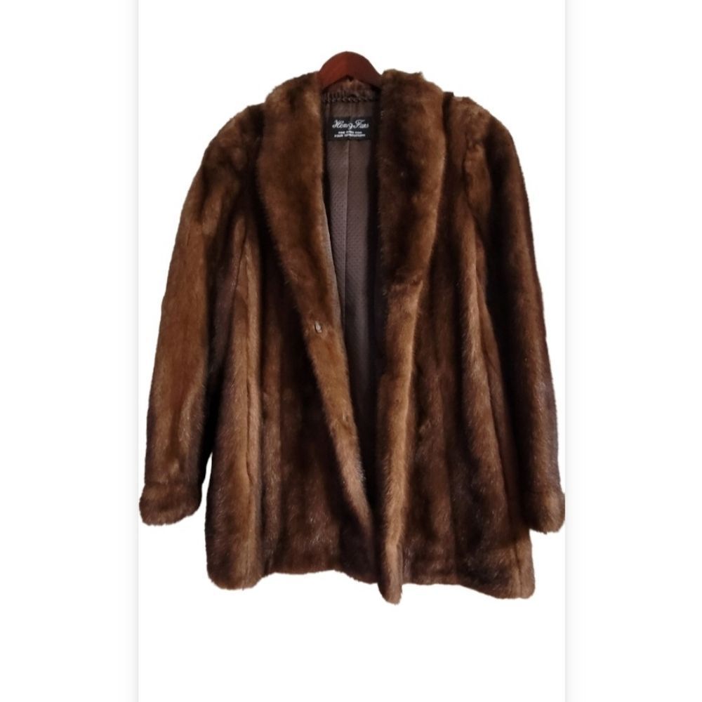 HENIG FURS Female Mink